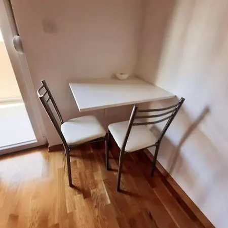 23 Apartment *