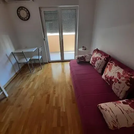 Apartment 23